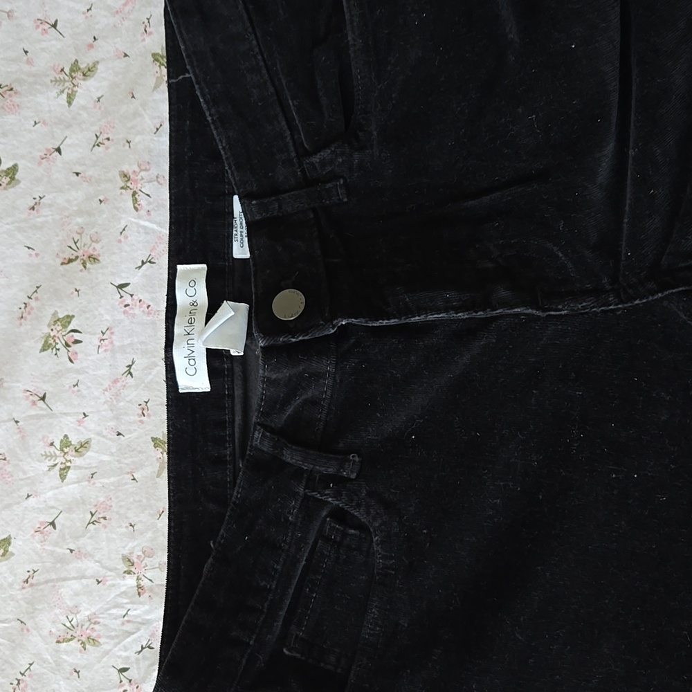 Calvin Klein Co View 2